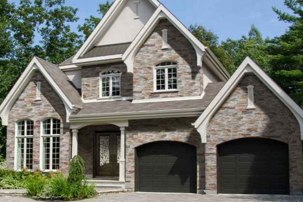 A picture of nicolock veneer stone installation on a beautiful home