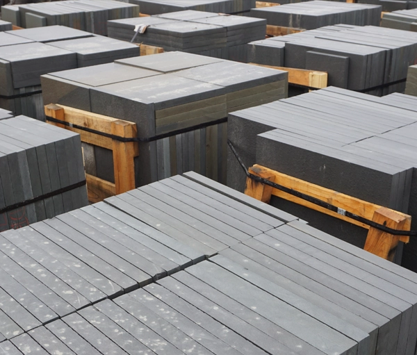 We stock a variety of additional natural stone products such as pattern Bluestone