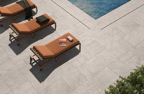 A quartzite inspired swimming pool deck example