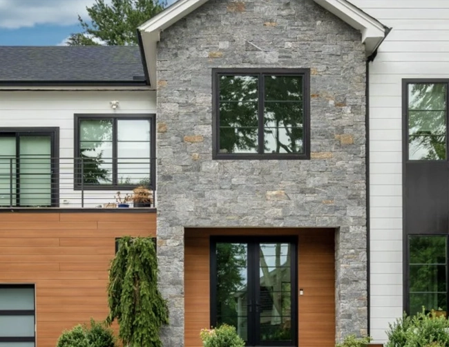 A picture of Pangaea Natural Veneer Stone in the field