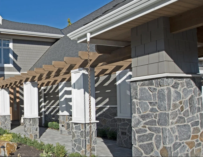 A picture of Pangaea Natural Veneer Stone in the field