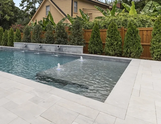 An example of Marmiro Stones Veneer Stone on an pool wall